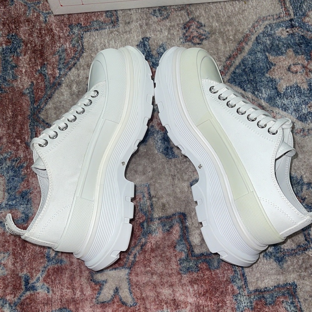 ‼️$750 MCQUEEN SNEAKERS‼️NEW‼️ - Picture 6 of 8